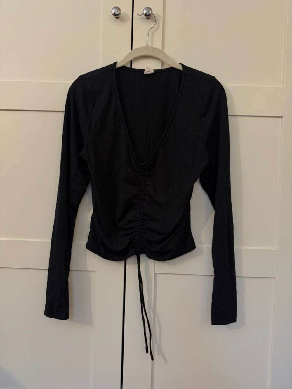 Melrose and Market Black Ribbed Ruched Cropped Long Sleeve Top - Sz M